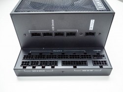 Lian Li LL 4044 12RTLLCD3B